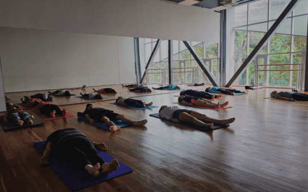 Meditación de baño de gong en ciudad de las artes