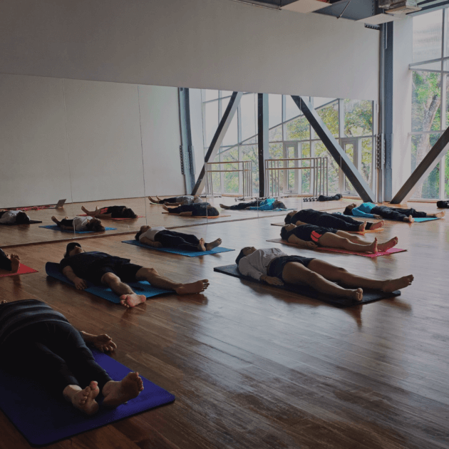 Meditación de baño de gong en ciudad de las artes